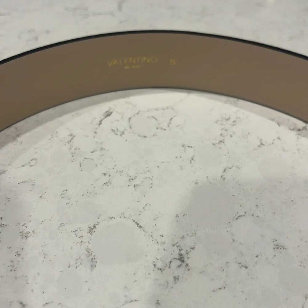 VALENTINO BY MARIO VALENTINO
Giusy Bombe Logo Buckle Leather Belt - Picture 2 of 6